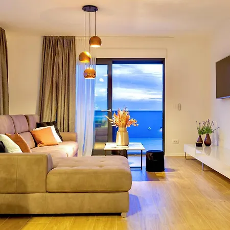 Holiday home 5 Bedroom Amazing In