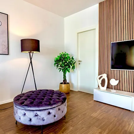 Holiday home 5 Bedroom Amazing In