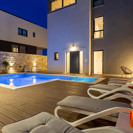 5 Bedroom Amazing In