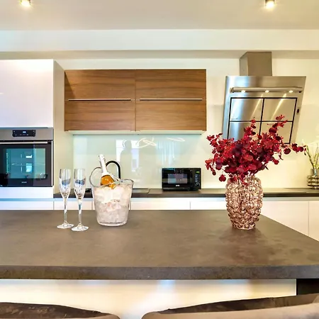 5 Bedroom Amazing In * Podstrana