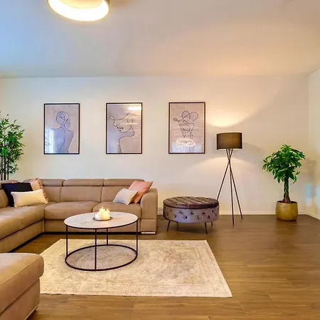 5 Bedroom Amazing In * Podstrana
